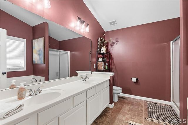 122 Courtfield Drive, O'fallon, MO 63366