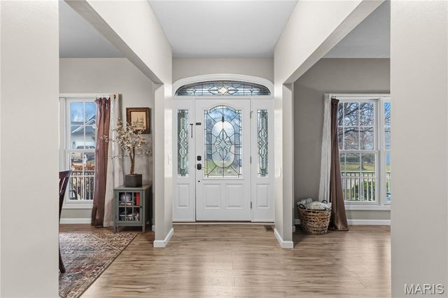 122 Courtfield Drive, O'fallon, MO 63366