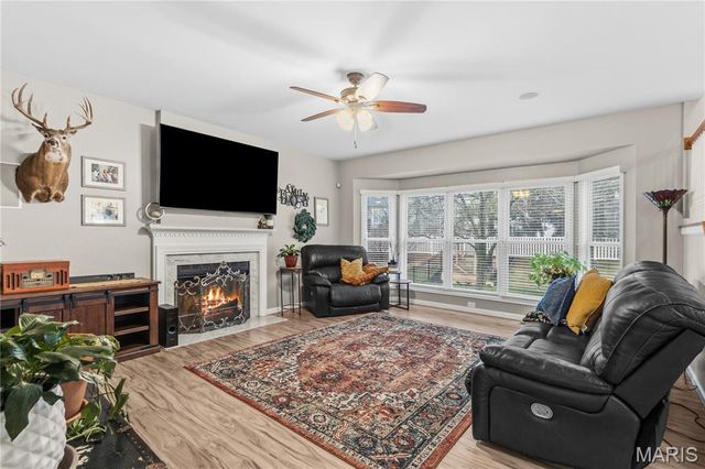 122 Courtfield Drive, O'fallon, MO 63366