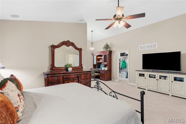 122 Courtfield Drive, O'fallon, MO 63366