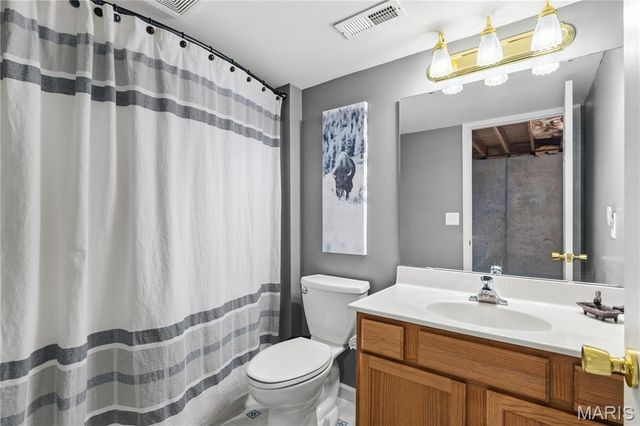 122 Courtfield Drive, O'fallon, MO 63366