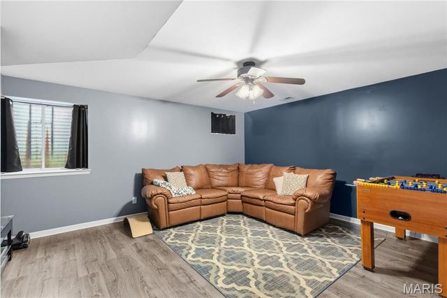 122 Courtfield Drive, O'fallon, MO 63366