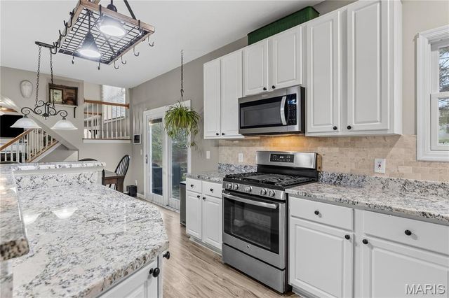 122 Courtfield Drive, O'fallon, MO 63366