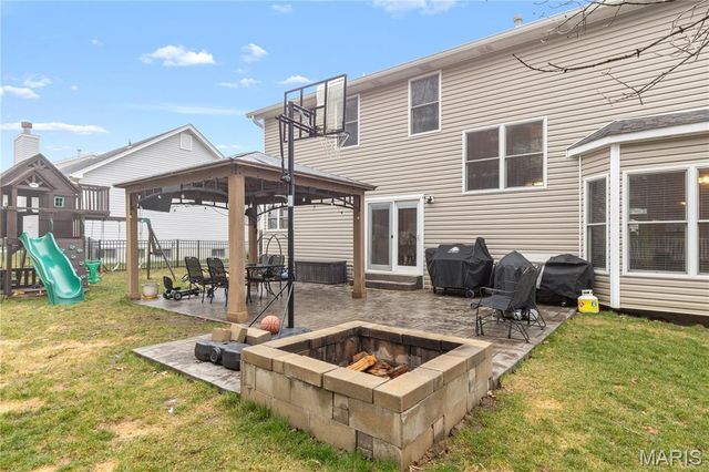 122 Courtfield Drive, O'fallon, MO 63366