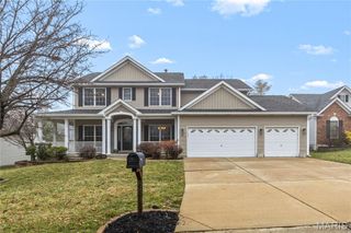 122 Courtfield Drive, O'fallon, MO 63366