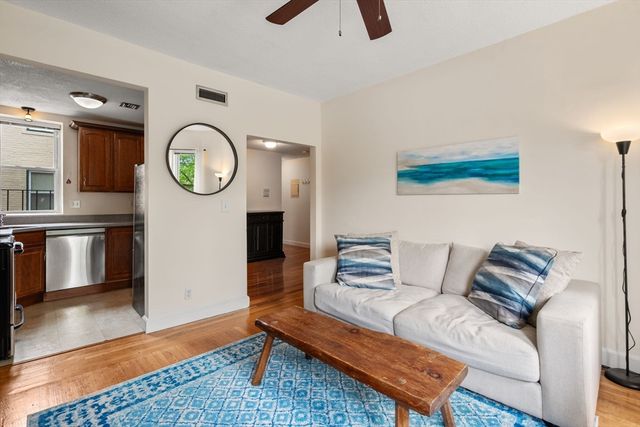 1419 Commonwealth Ave. 404, Boston, MA 02135