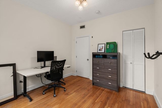 1419 Commonwealth Ave. 404, Boston, MA 02135