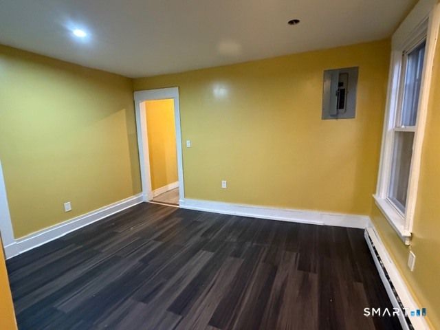 390 Willow Street 2, Waterbury, CT 06710