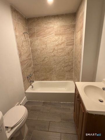 390 Willow Street 2, Waterbury, CT 06710