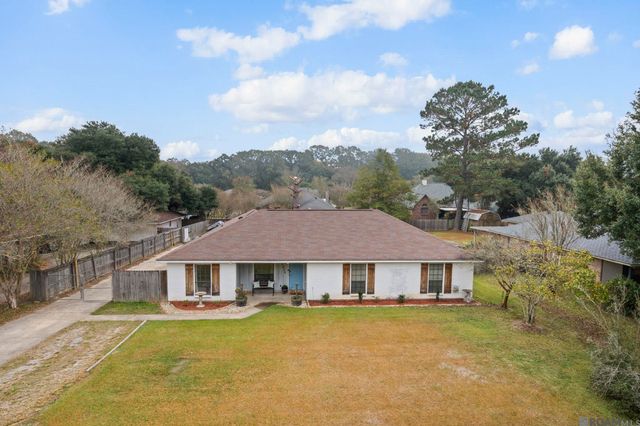 5624 Deanne Marie Dr, Zachary, LA 70791