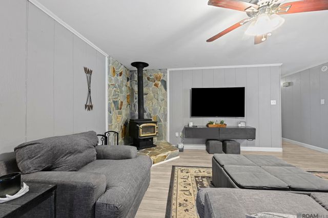 5624 Deanne Marie Dr, Zachary, LA 70791