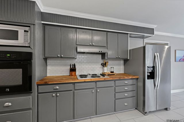 5624 Deanne Marie Dr, Zachary, LA 70791