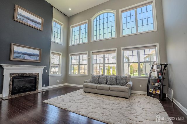 27 Greylynne Drive, Monroe, NJ 08831