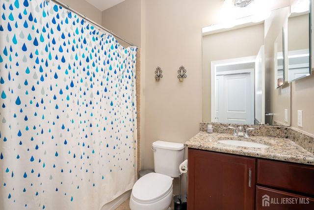 27 Greylynne Drive, Monroe, NJ 08831