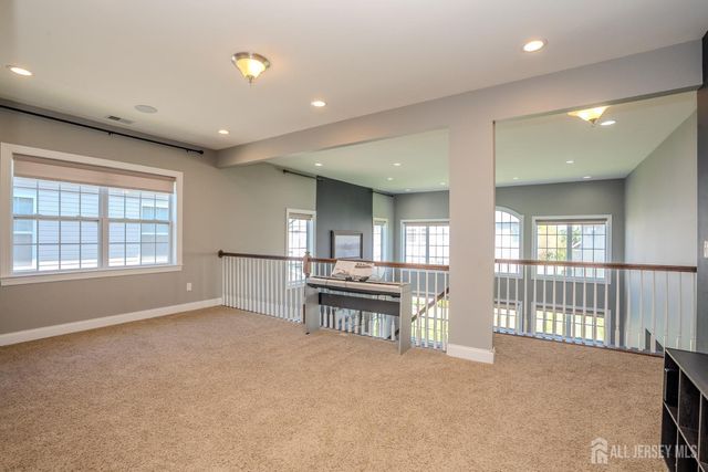 27 Greylynne Drive, Monroe, NJ 08831