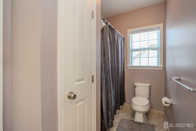 27 Greylynne Drive, Monroe, NJ 08831