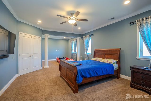 27 Greylynne Drive, Monroe, NJ 08831