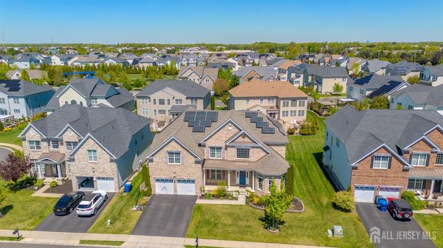 27 Greylynne Drive, Monroe, NJ 08831