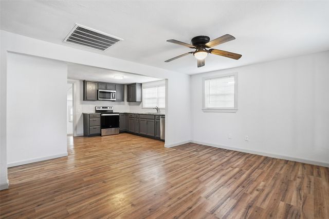 1100 SE 9th Street, Mineral Wells, TX 76067