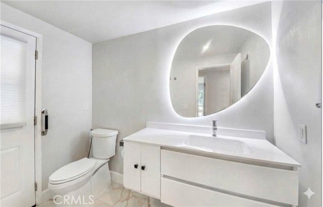 22957 De Kalb Drive, Calabasas, CA 91302