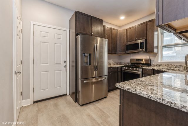 1060 N Spaulding Avenue 1, Chicago, IL 60651