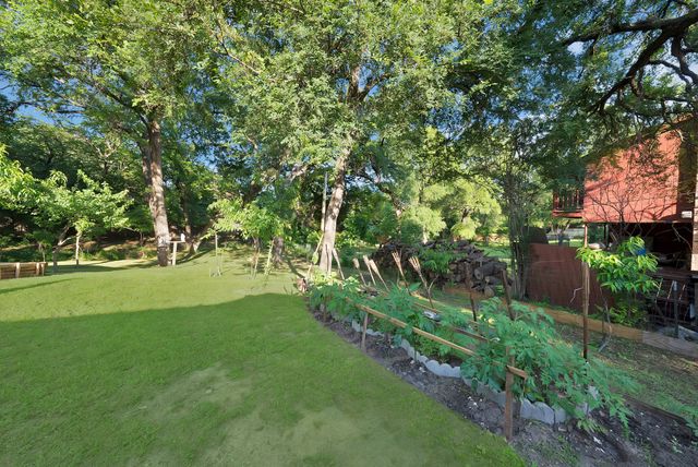 1124 Tyra Lane, Fort Worth, TX 76114