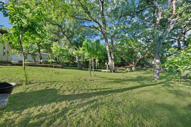 1124 Tyra Lane, Fort Worth, TX 76114