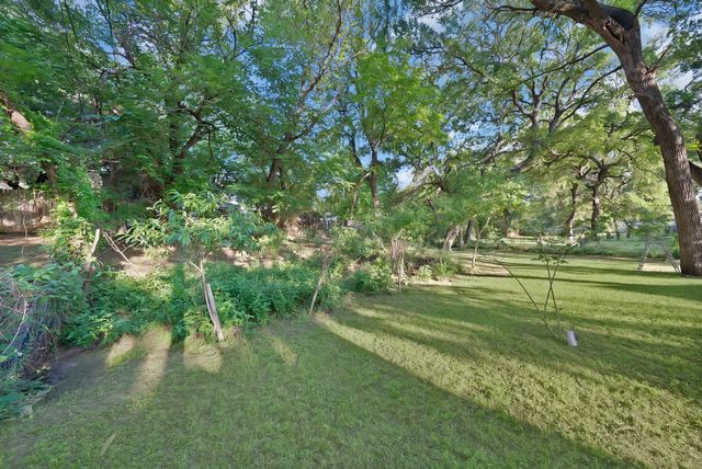 1124 Tyra Lane, Fort Worth, TX 76114