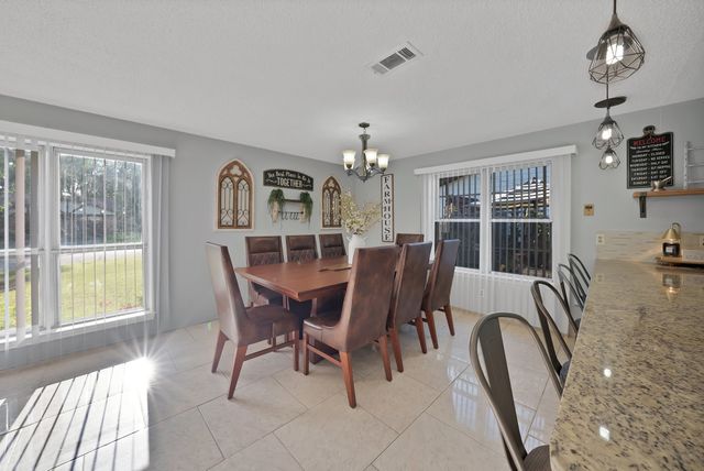 1124 Tyra Lane, Fort Worth, TX 76114