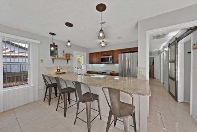 1124 Tyra Lane, Fort Worth, TX 76114