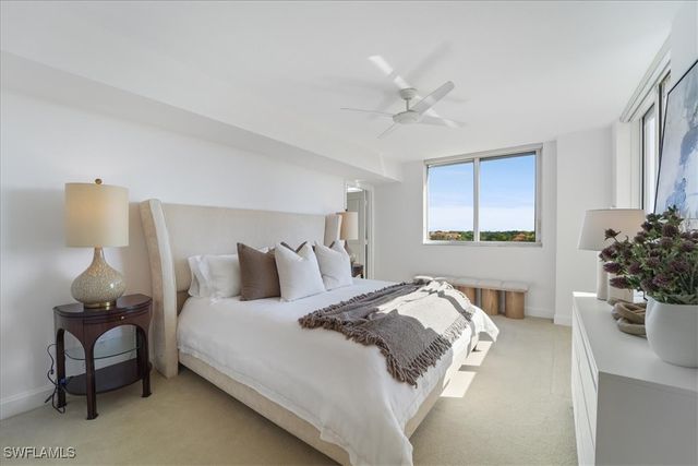 6597 Nicholas BLVD 601, Naples, FL 34108