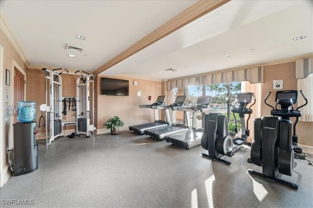 6597 Nicholas BLVD 601, Naples, FL 34108