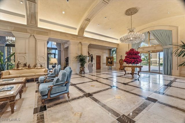 6597 Nicholas BLVD 601, Naples, FL 34108