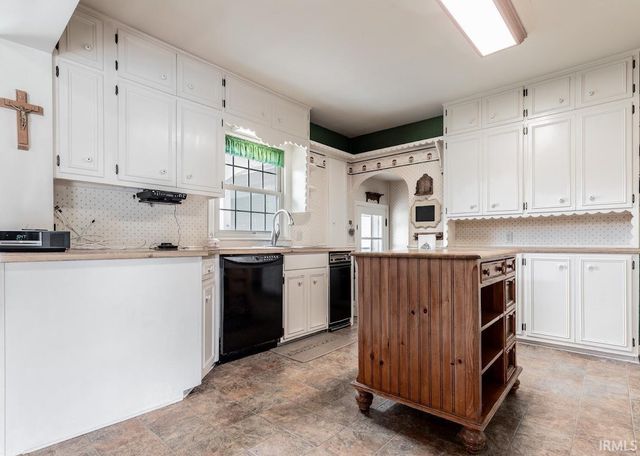5313 Oak Hill Road, Evansville, IN 47711