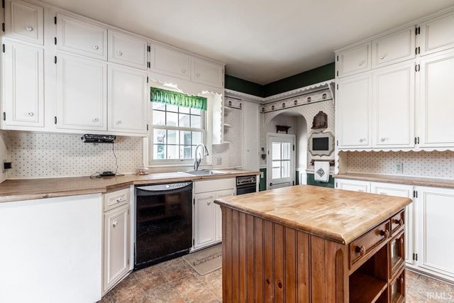 5313 Oak Hill Road, Evansville, IN 47711