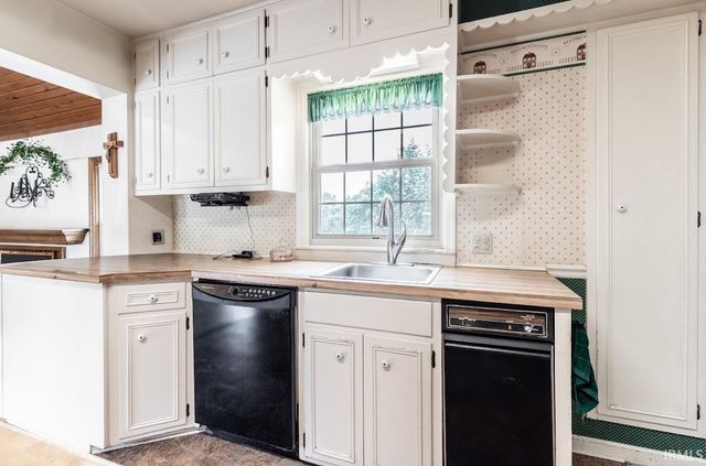 5313 Oak Hill Road, Evansville, IN 47711