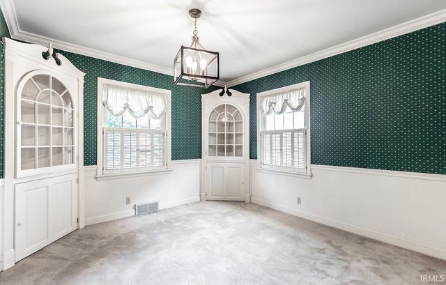 5313 Oak Hill Road, Evansville, IN 47711