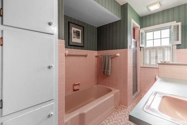 5313 Oak Hill Road, Evansville, IN 47711