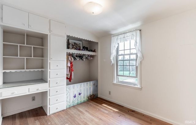 5313 Oak Hill Road, Evansville, IN 47711