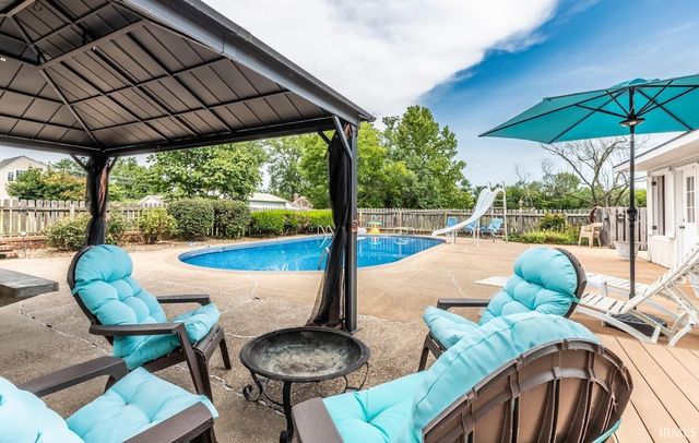 5313 Oak Hill Road, Evansville, IN 47711