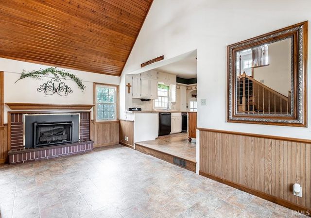 5313 Oak Hill Road, Evansville, IN 47711