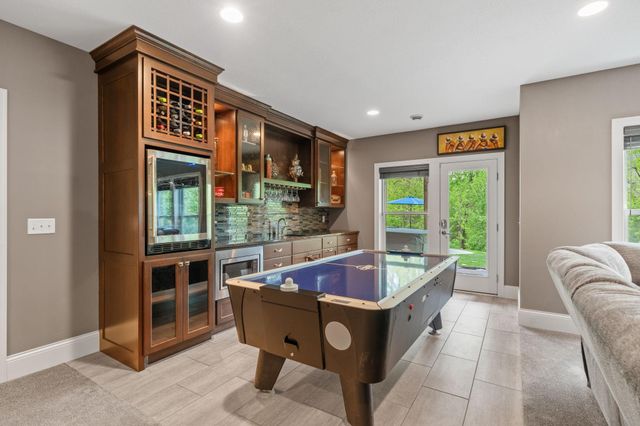 5275 Ranchview Lane N, Plymouth, MN 55446