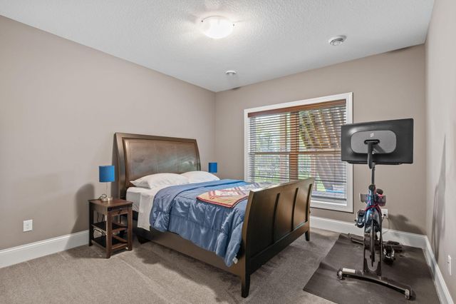 5275 Ranchview Lane N, Plymouth, MN 55446