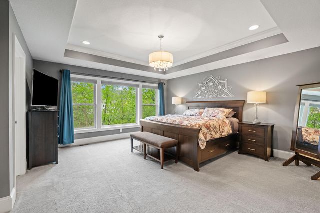 5275 Ranchview Lane N, Plymouth, MN 55446
