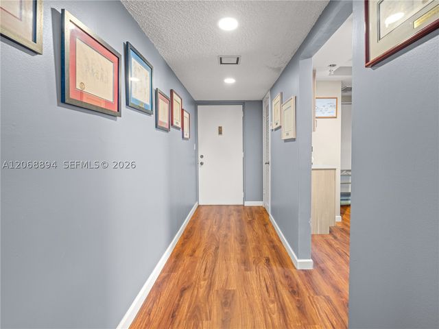 2314 S Cypress Bend Dr, Pompano Beach, FL 33069