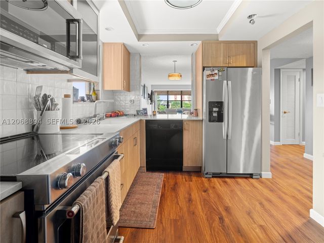 2314 S Cypress Bend Dr, Pompano Beach, FL 33069