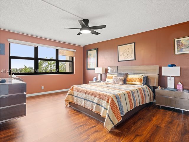 2314 S Cypress Bend Dr, Pompano Beach, FL 33069