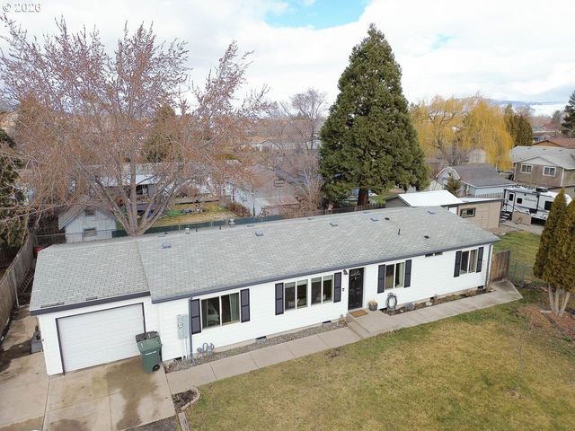 10500 W 5TH St, Island City, OR 97850