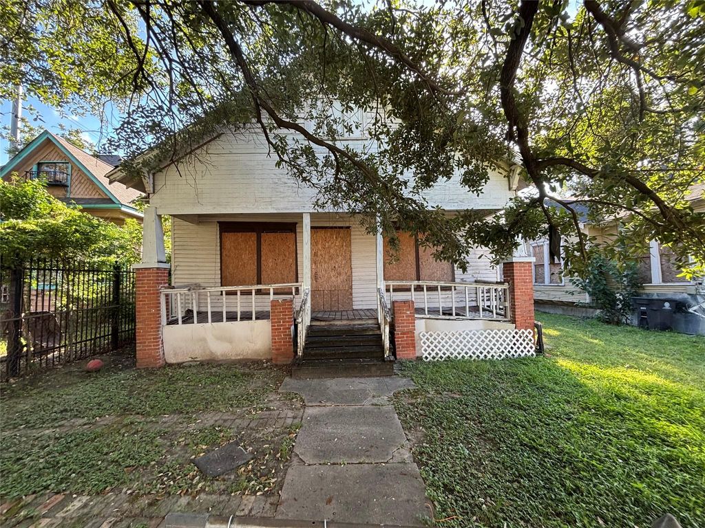 1918 Everett Street, Houston, TX 77009