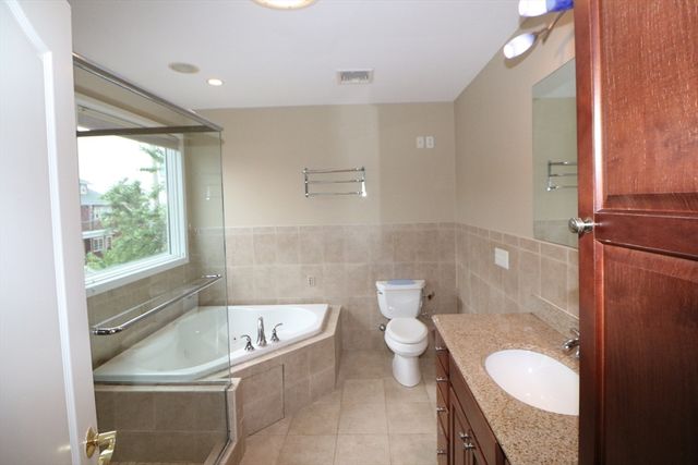 141 Grovers Ave 141, Winthrop, MA 02152